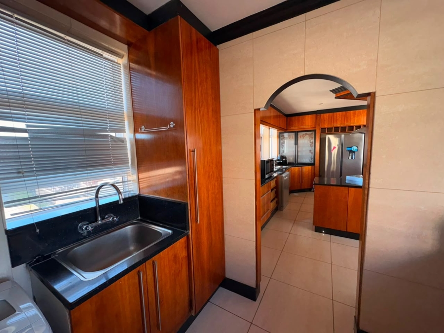 7 Bedroom Property for Sale in Quigney Eastern Cape